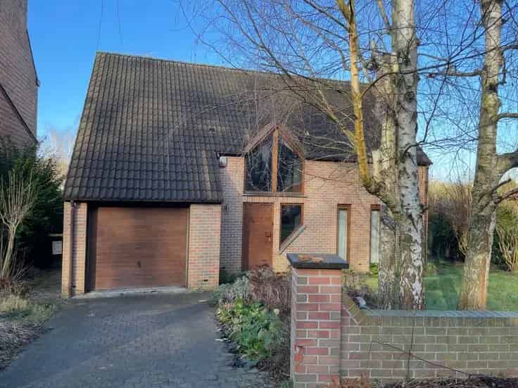 Ruime Familievilla Mons - 3 slaapkamers - Tuin - Garage