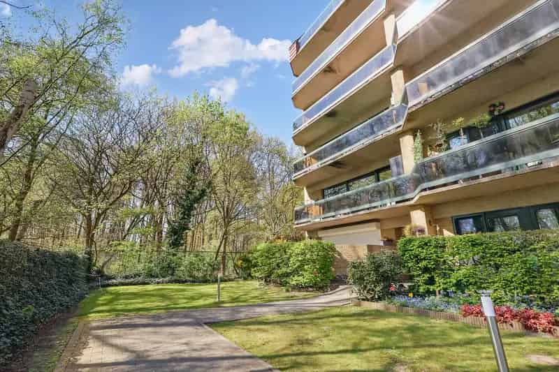 Ruim Appartement te Huur met Terras en Parking