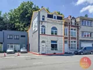 Handelspand te koop Jemeppe - 3 gevel woning met professionele ruimte