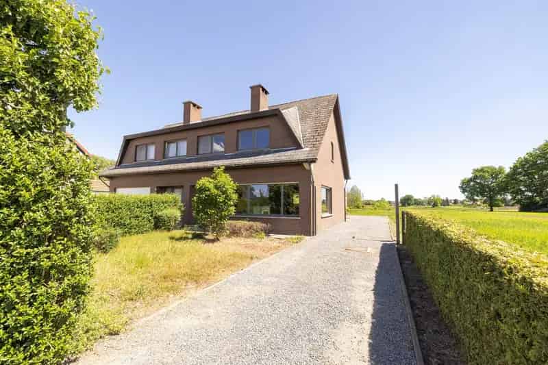 Woning met 3 slaapkamers en aangename tuin te Geel