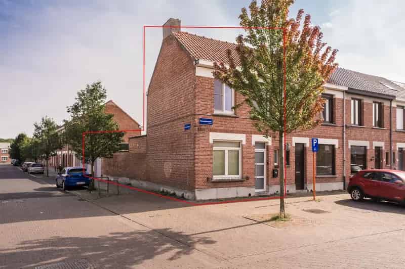 Huis te huur Mechelen: Instapklare gezinswoning met 2 garages en tuin