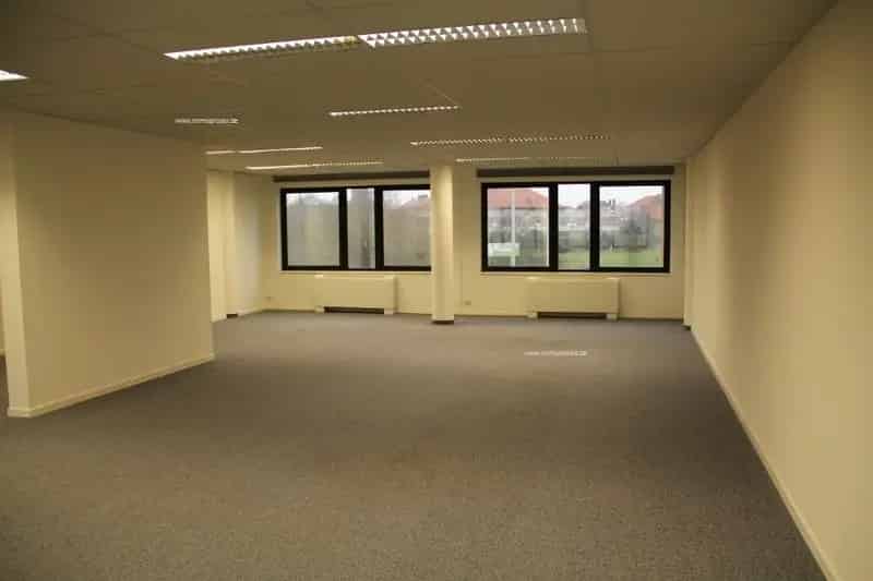 Kantoorruimte te huur Roeselare 144-1074m²