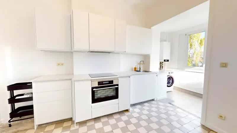Appartement te Etterbeek 2 slaapkamers 107m² nabij metro Montgomery