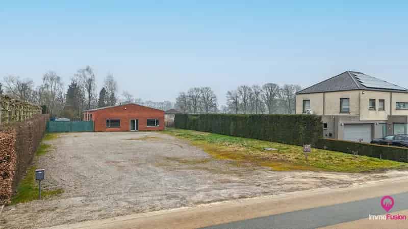 Bouwgrond met Bedrijfsruimte te Zonhoven