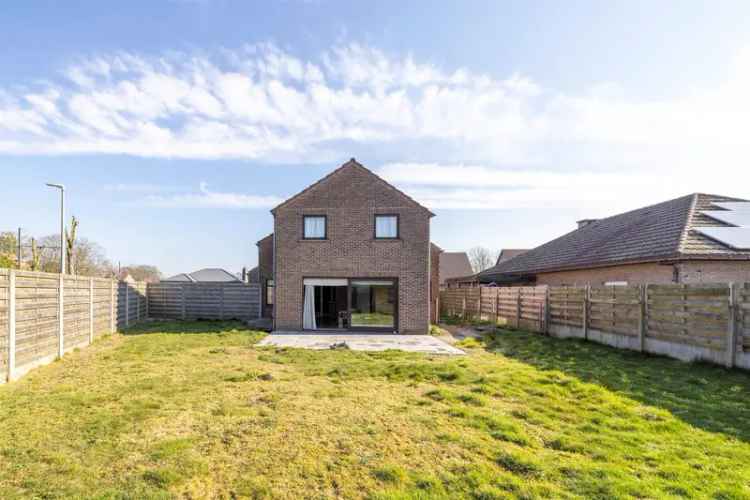 3 Slaapkamers Te Renoveren Woning Tielen