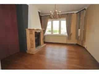 Huis te koop Halle - Ruime woning met garage en tuin