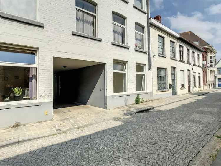 Te huur gelijkvloers appartement in centrum Brugge met 1 slaapkamer