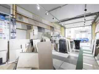 Handelspand te Koop Sint-Jans-Molenbeek 360m²