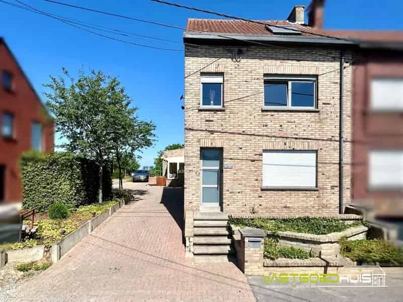 Hedendaagse Gezinswoning Tuin Loods