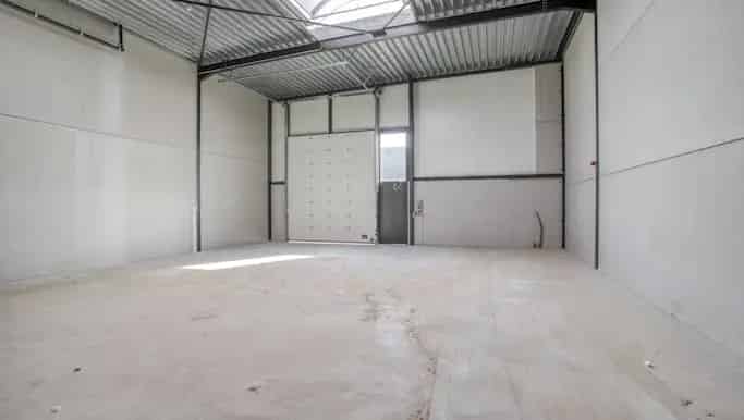 KMO-unit te koop Sint-Baafs-Vijve 180m²