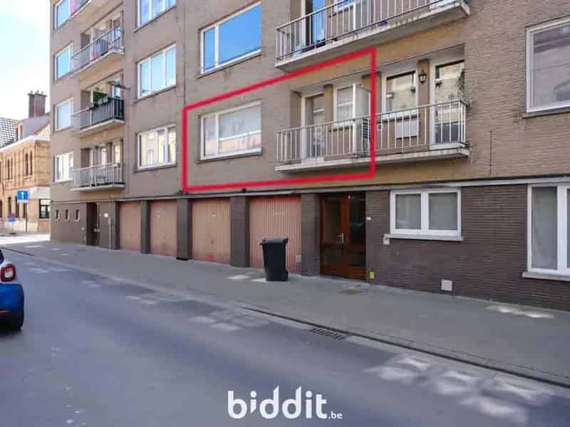 Studio Appartement Ieper 4e Verdieping 1 Slaapkamer Kelder Autostaanplaats