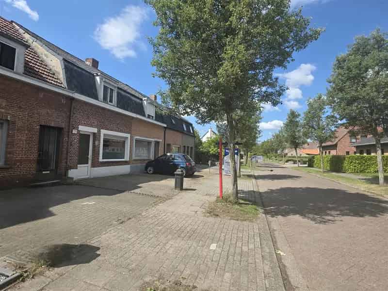 Burgerswoning 2-3 slaapkamers parking tuin