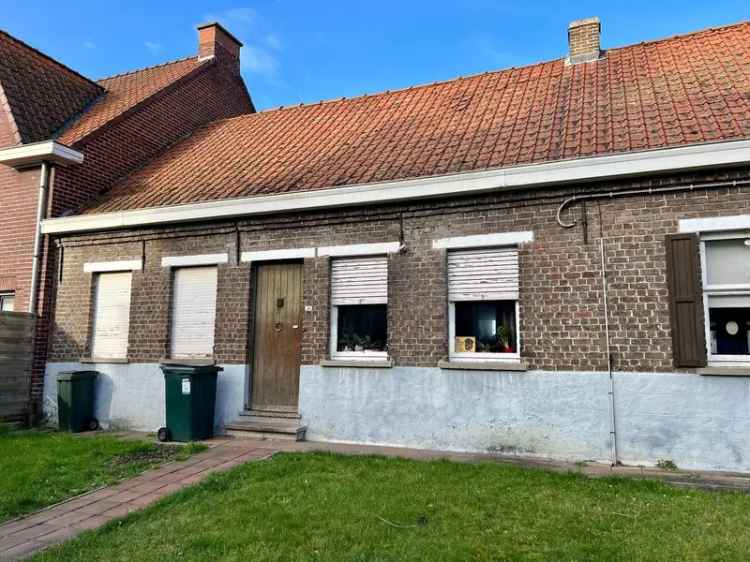 Volledig te renoveren woning!