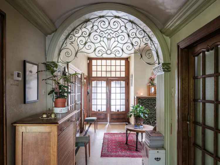 Huis te koop Wondelgem: Ruime karaktervolle woning met tuin