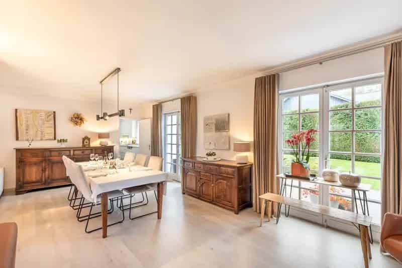 Huis te Huur: Knappe Villa op Toplocatie