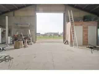Industrie te koop Lede 484m² loods 3700m² weide