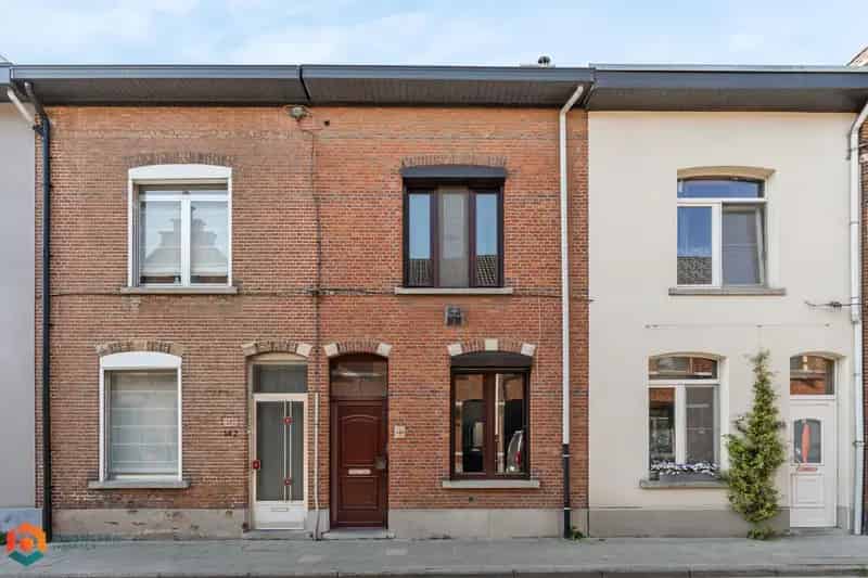 Op te frissen woning te Lier - 2 à 3 slaapkamers