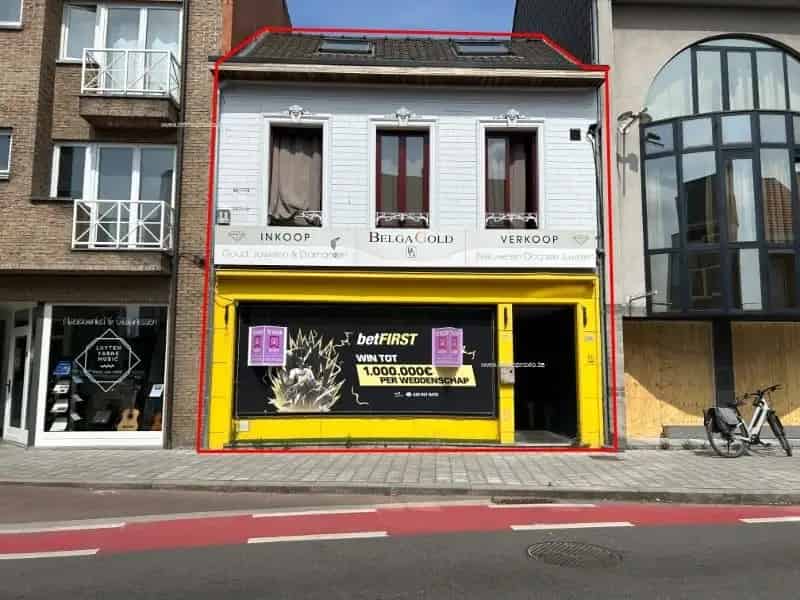 Handelspand te koop Geel: gerenoveerd met appartement