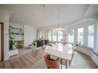Huis te koop Oostende gerenoveerd 3 slaapkamers 4 garages