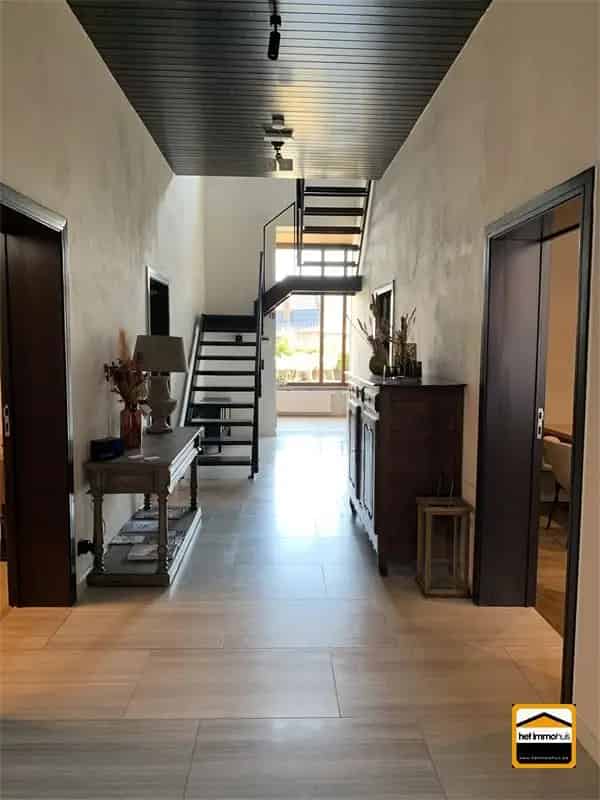 Herenhuis te koop Borgloon: B&B met 5 slaapkamers en 2 garages