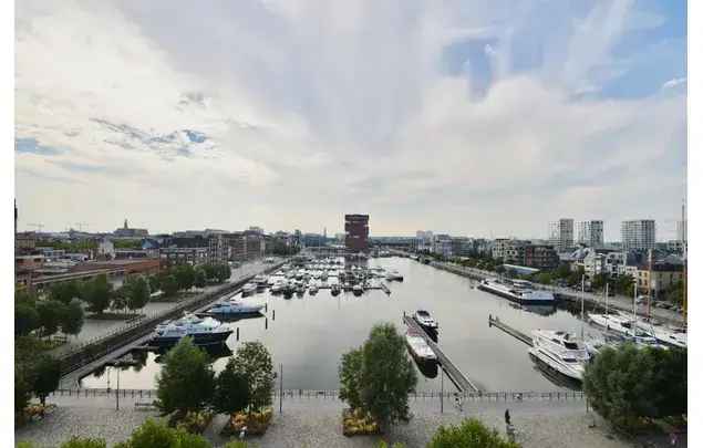 Huur 3 slaapkamer appartement van 237 m² in Antwerp