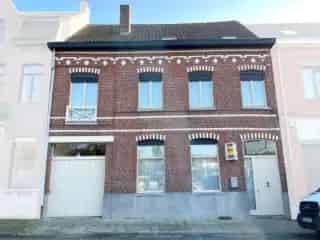 Herenhuis te koop Wervik 4 slaapkamers tuin garage