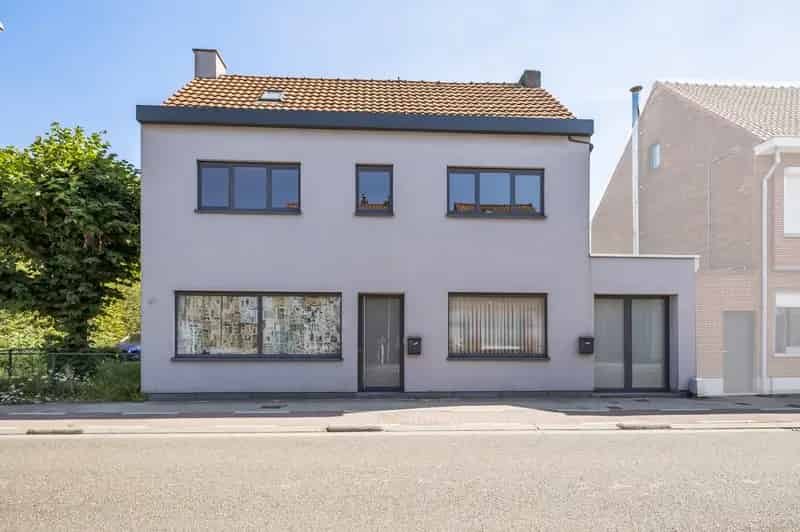 Ruime Tweewoonst te Koop in Nieuwkerken Waas