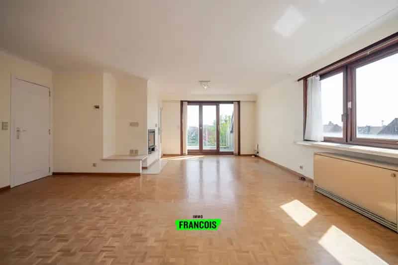 Appartement te koop Mariakerke: Ruim, karaktervol, nabij zee