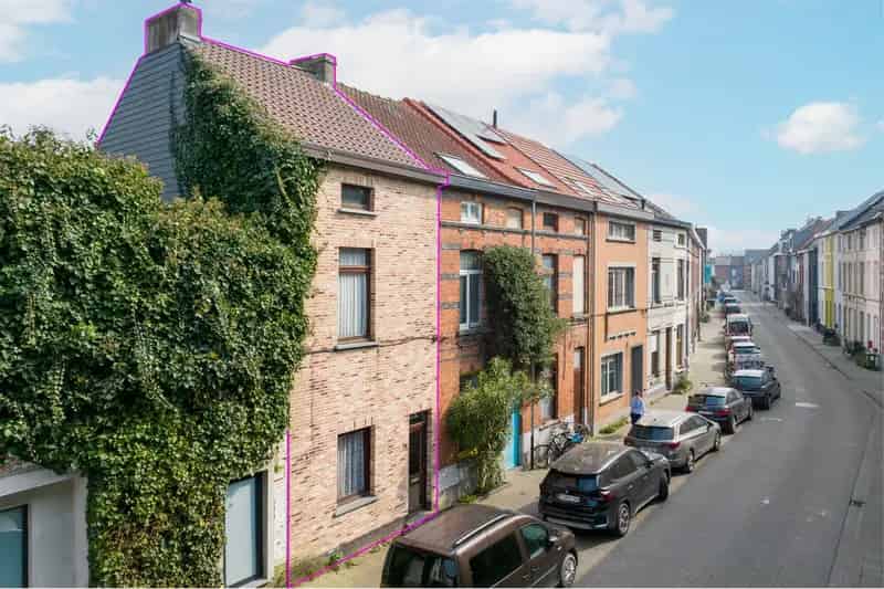 Huis te koop Gent: Te renoveren woning nabij openbaar vervoer