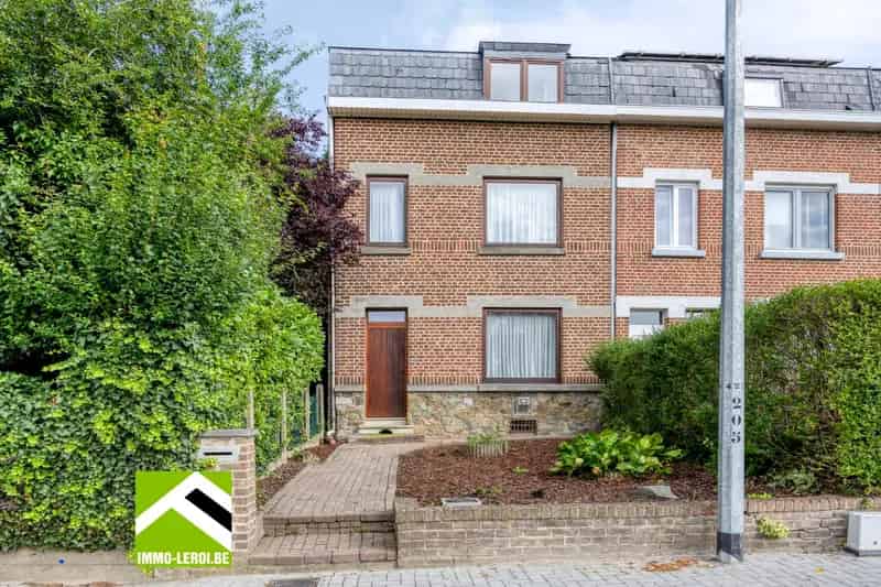 Huis te huur Tongeren: Rijwoning met terras en tuin