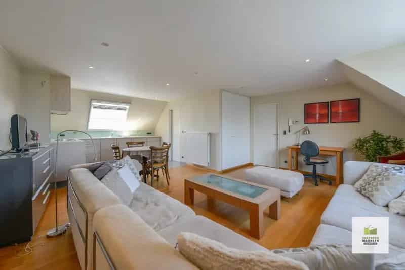 Opbrengsteigendom Praktijkwoning met Appartement