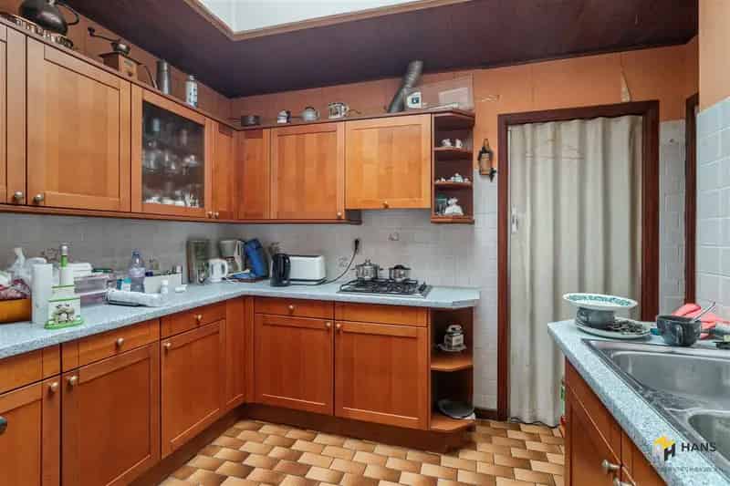Huis te koop Borgerhout: 2 slaapkamers, 103m², te moderniseren