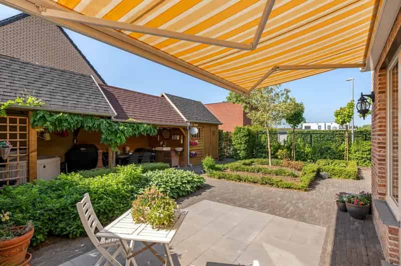 Ruime Landelijke Villa te Huur 5 Slaapkamers Zuidgerichte Tuin
