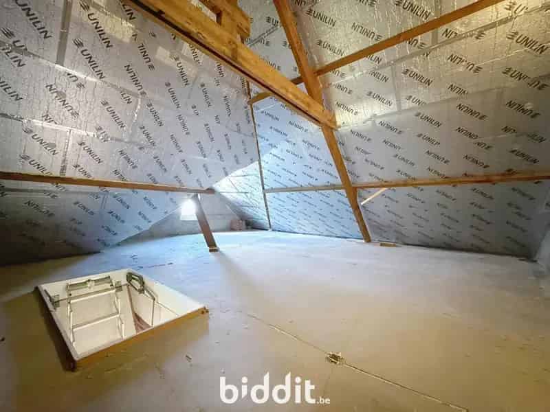 ZUID-GERICHTE HALFOPEN BEBOUWING