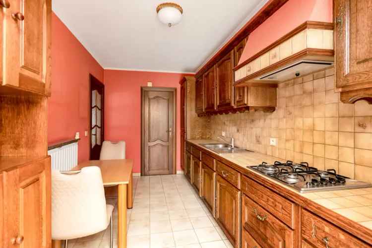 Huis te huur Turnhout: Ruime 4 slaapkamer woning met garage