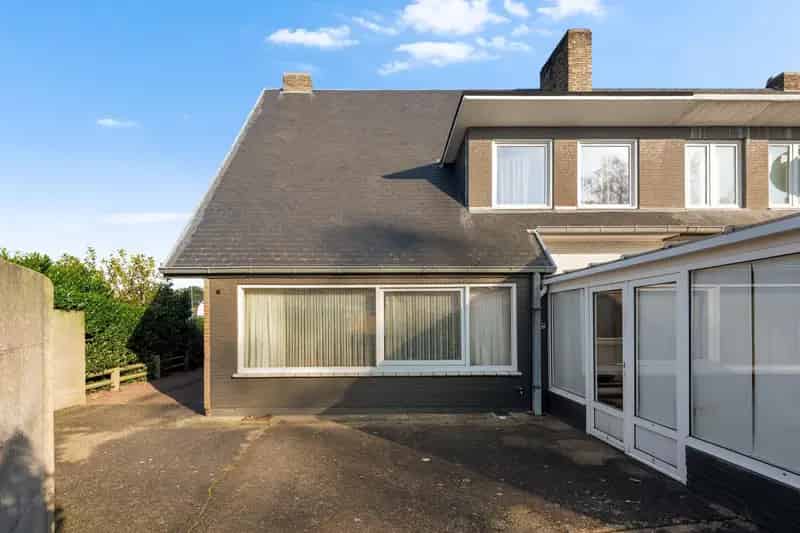 Gezinswoning met Hangar 296m² te Mol