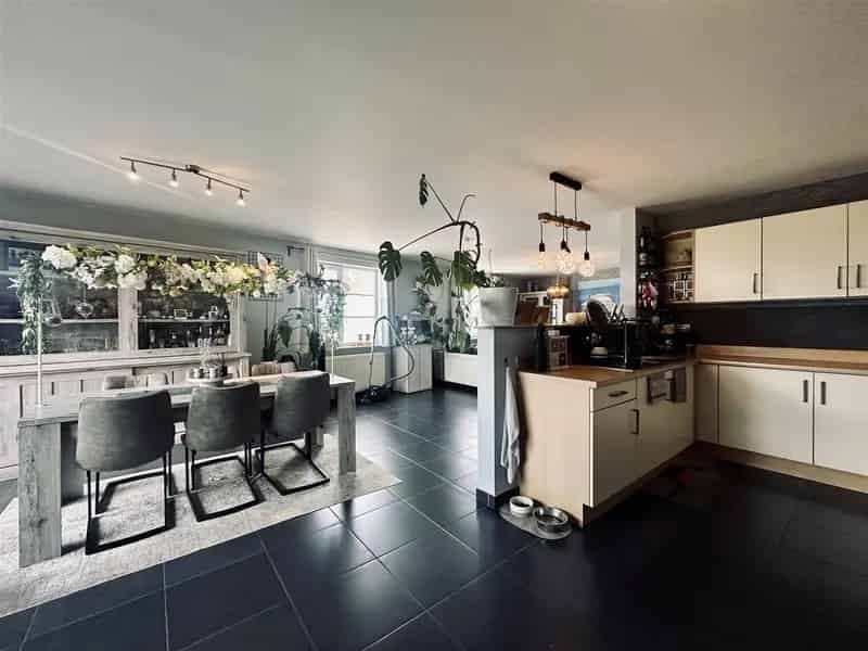 Gelijkvloers Appartement te Huur met Tuin
