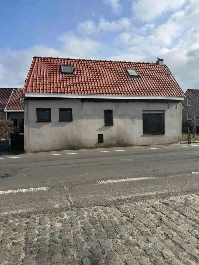 Huis te koop Kluizen: 2 slaapkamers, renovatieproject