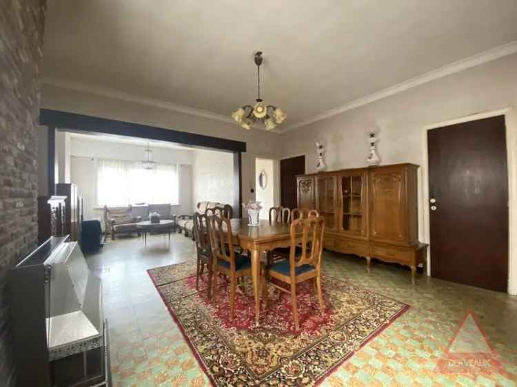 Passendale woning te renoveren met tuin garage en zolder