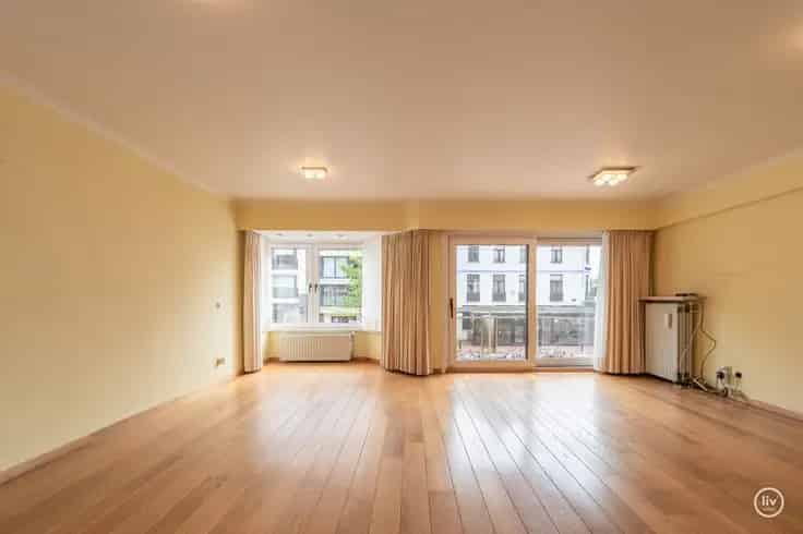 Ruim hoekappartement 3 slaapkamers Lippenslaan