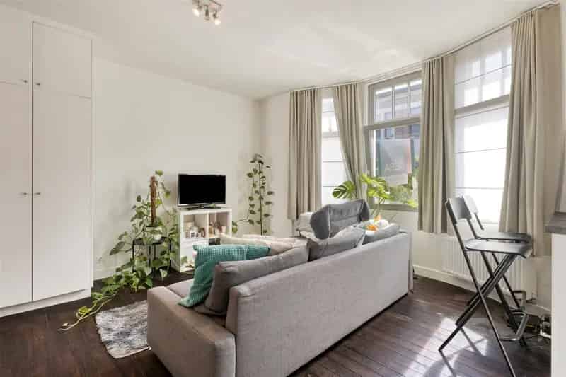 Instapklare Studio te Mortsel met Ruim Terras