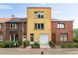 Huis te Koop Merksem 3 slaapkamers Tuin Te renoveren