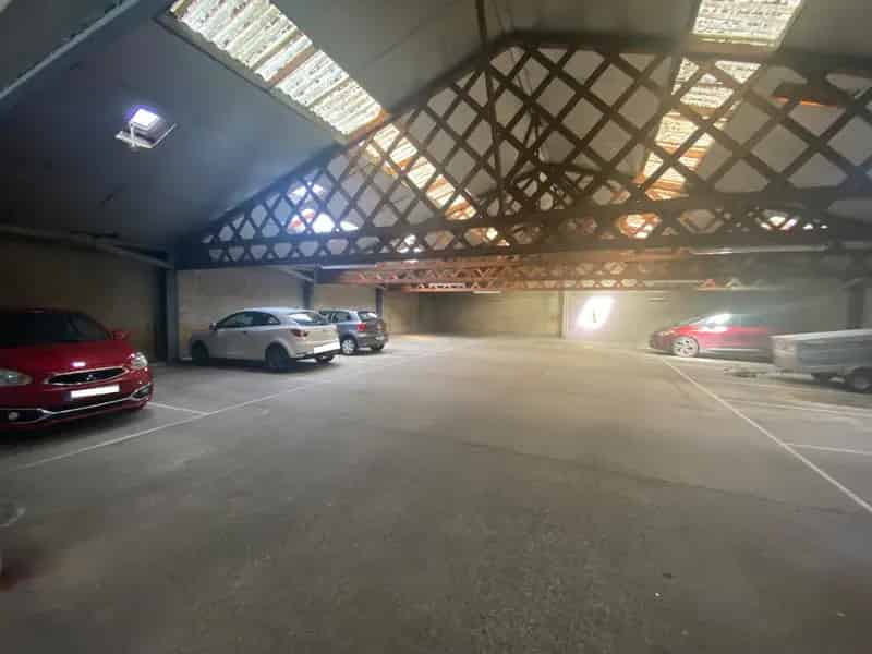 Garage te koop