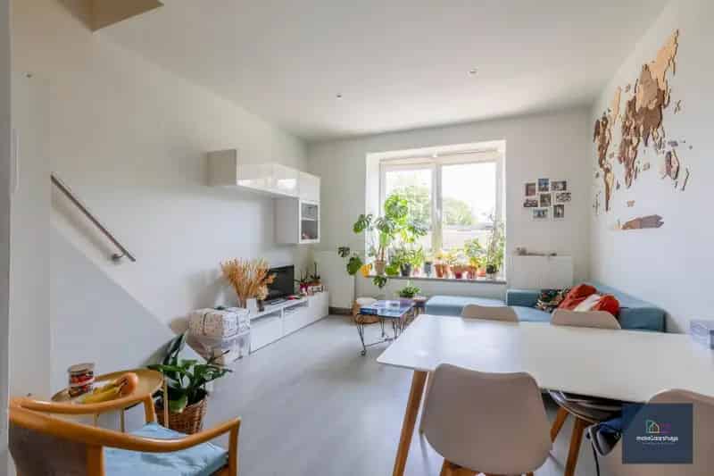 Handelspand met Duplexappartement