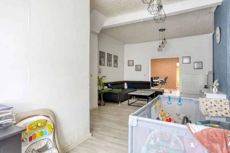 Op te frissen woning met potentieel in Zele