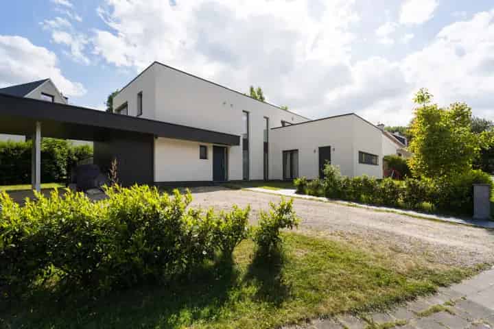 Moderne woning 4 slaapkamers praktijkruimte EPC B