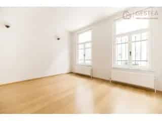 Gelijkvloers Appartement te Koop Elsene 2 slaapkamers