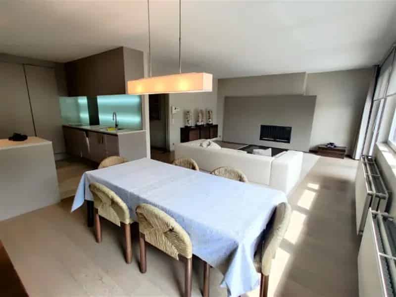 Appartement te huur 3 slaapkamers rustig gelegen