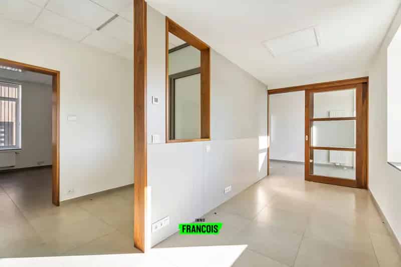 Duplex Appartement met Handelszaak te Zonnebeke