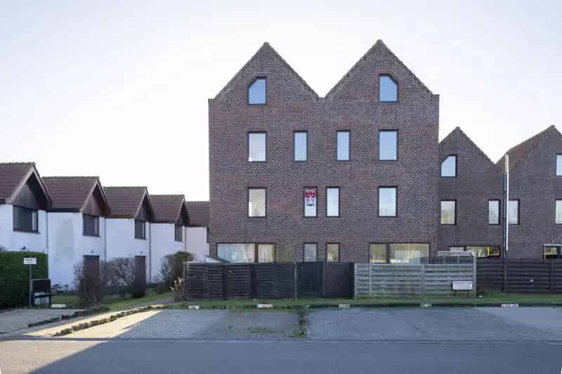 Gerenoveerd Appartement te Koop Nieuwpoort Bad Nabij Park